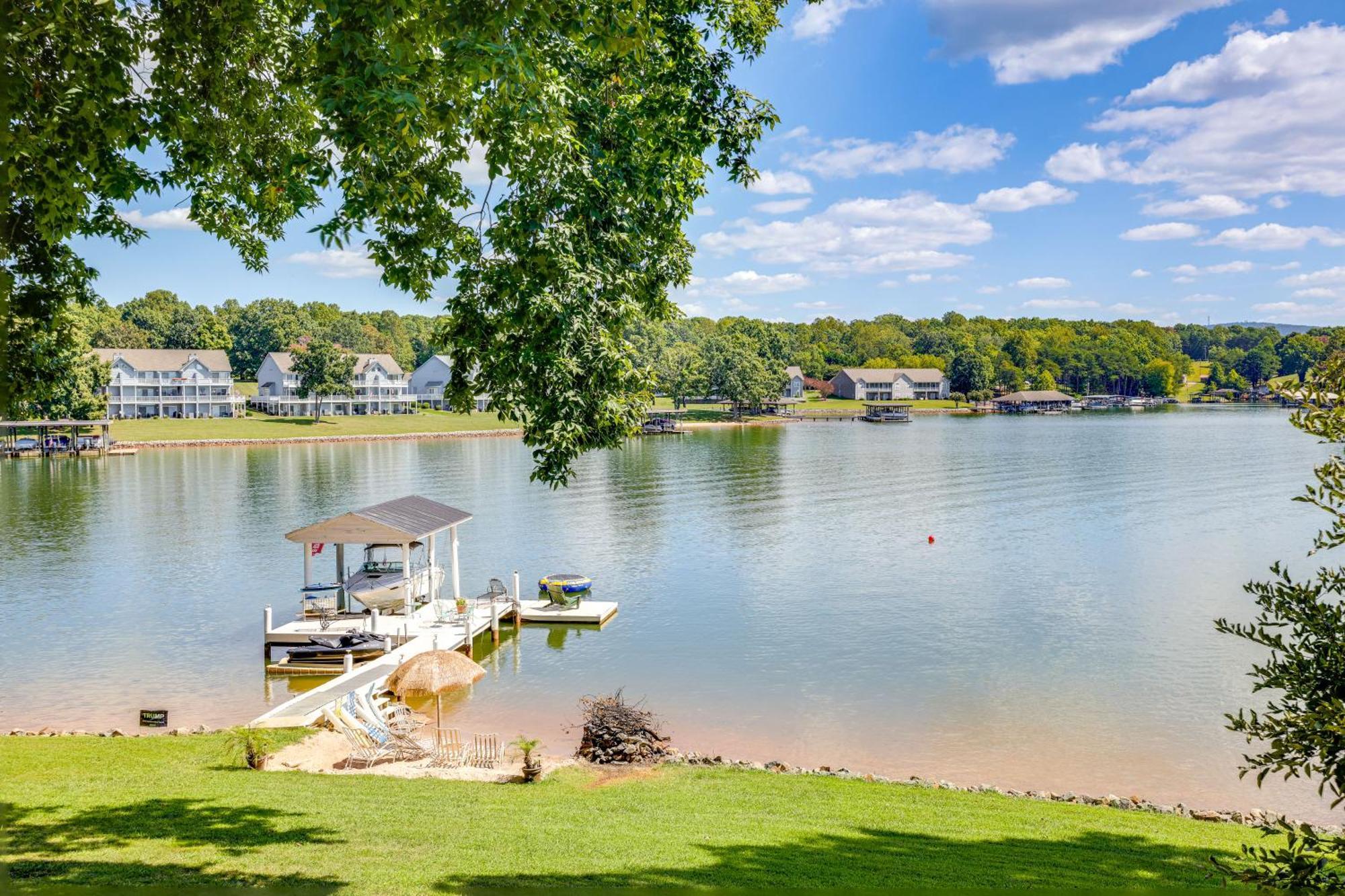 Smith Mountain Lake Retreat With Private Beach! Huddleston Εξωτερικό φωτογραφία